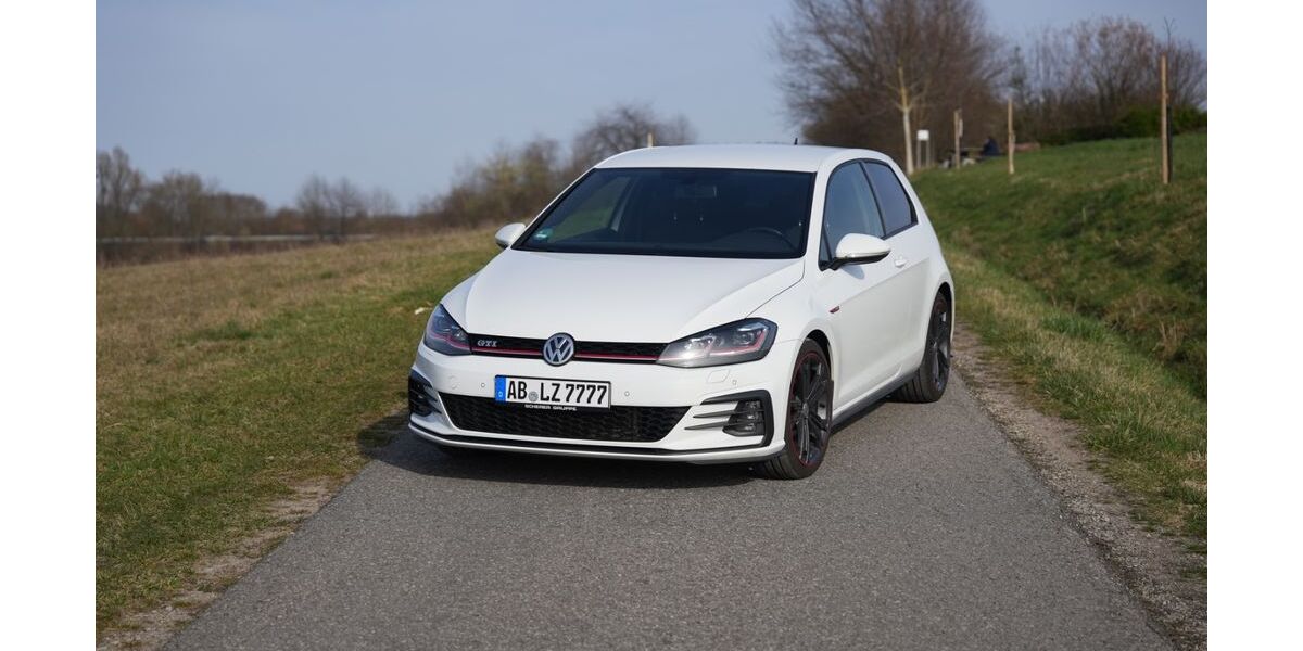 VW Golf 102.395 km 17.800 &euro; Goldbach 63773