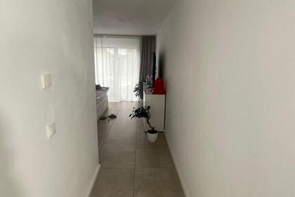 Wohnung Wöllstadt - 1 Zimmer, 45 m&sup2;, 900&euro; | Angebot:25648810