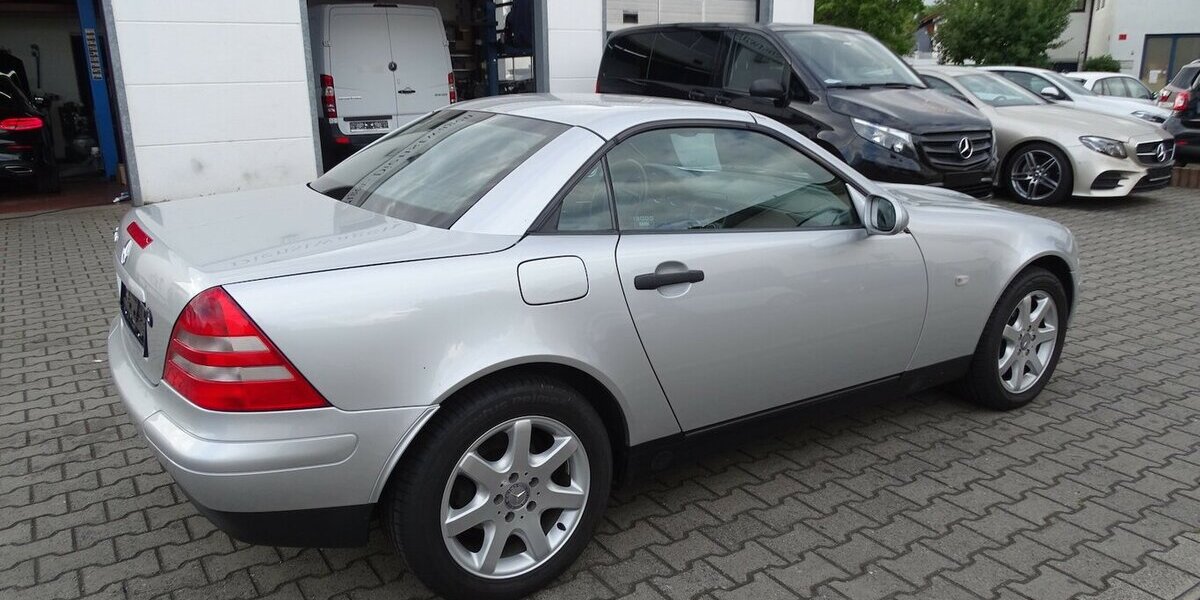 Mercedes-Benz SLK 230 sehr guter Zustand Automatik, Klima, Navig 96.902 km 7.900 &euro; Rodgau 63110