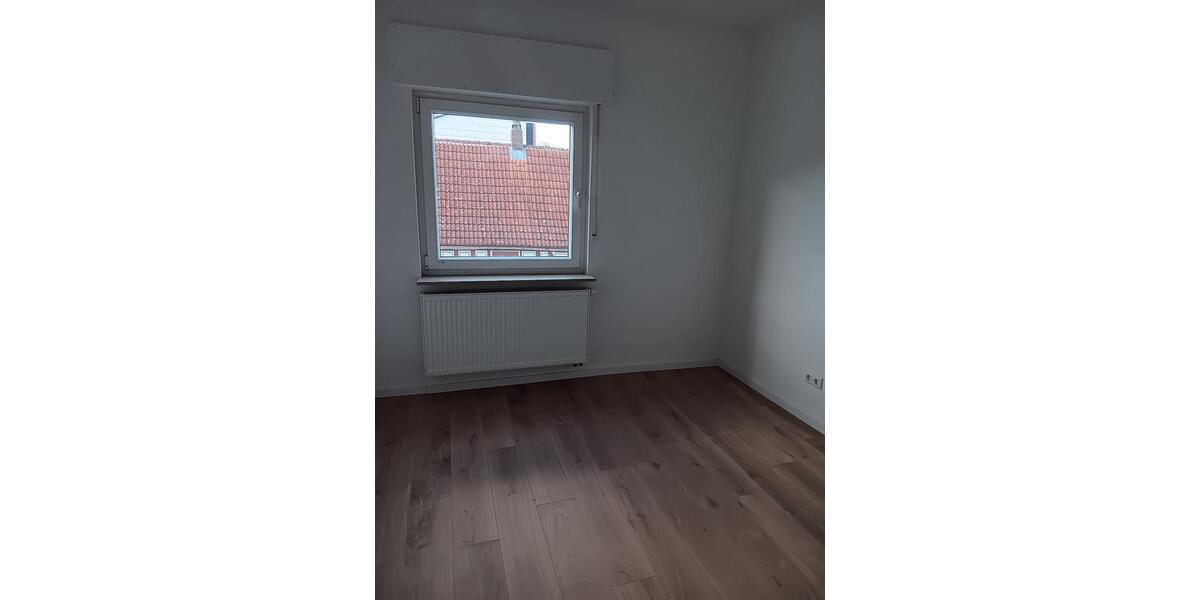 Erdgeschoßwohnung Erlensee - 5 Zimmer, 104 m&sup2;, 1.150&euro; | Angebot:25393328