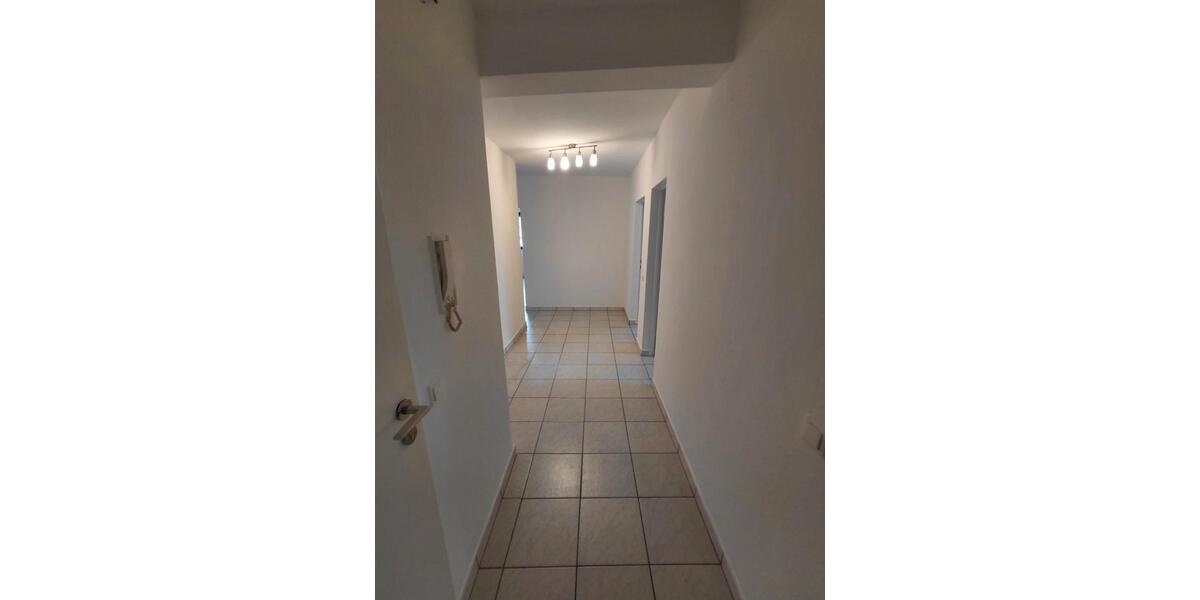 Etagenwohnung Großkrotzenburg - 3 Zimmer, 87 m&sup2;, 1.000&euro; | Angebot:26439321