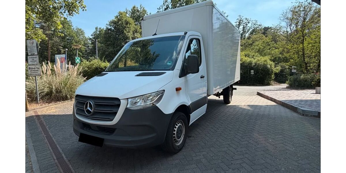 Mercedes-Benz Sprinter 297.000 km 13.900 &euro; Frankfurt Am Main 60433