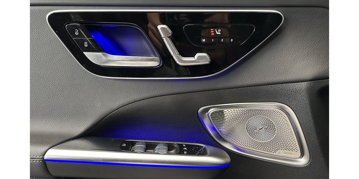 Mercedes-Benz C 300 d EDITION AMG DISTRONIC-PANO-AHK-BURMESTER 24.917 km 50.398 &euro; Groß-Umstadt 64823