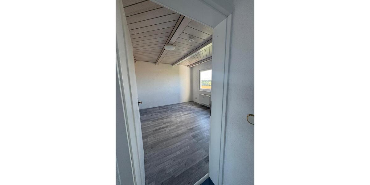Etagenwohnung Babenhausen - 4 Zimmer, 105 m&sup2;, 980&euro; | Angebot:27582433