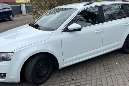 Skoda Octavia 299.999 km 5.999 &euro; Frankfurt 60528