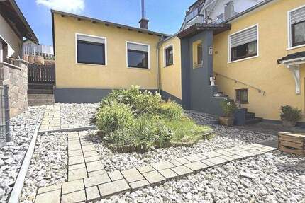 Haus Ronneburg Hüttengesäß - 3 Zimmer, 105 m&sup2;, 329.000&euro; | Angebot:25778722