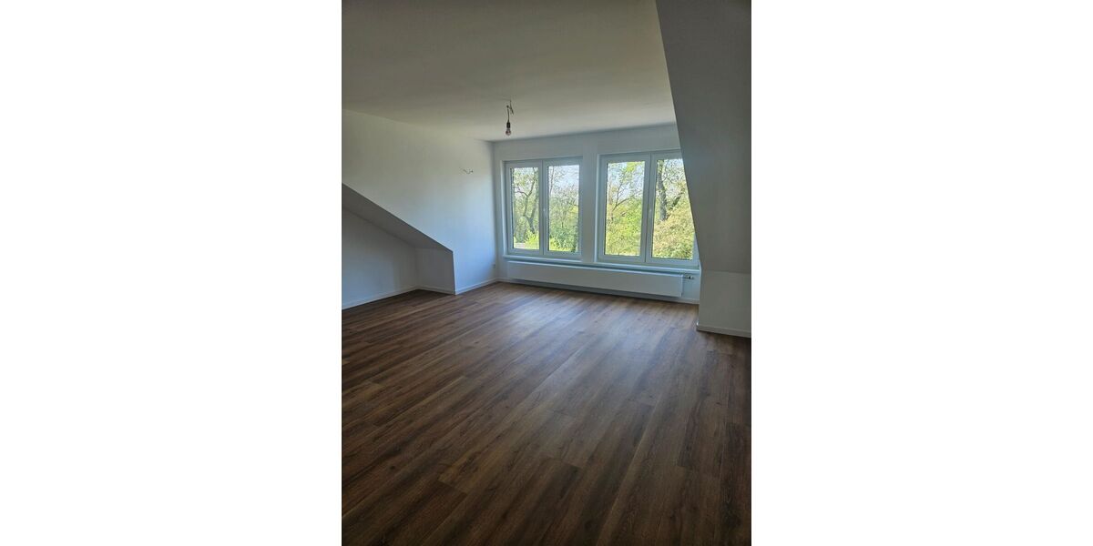Großzügige, frisch sanierte 2-Zimmer-Wohnung mit Loggia und Blick ins Grüne - 2- Maintal | Angebot:26633749