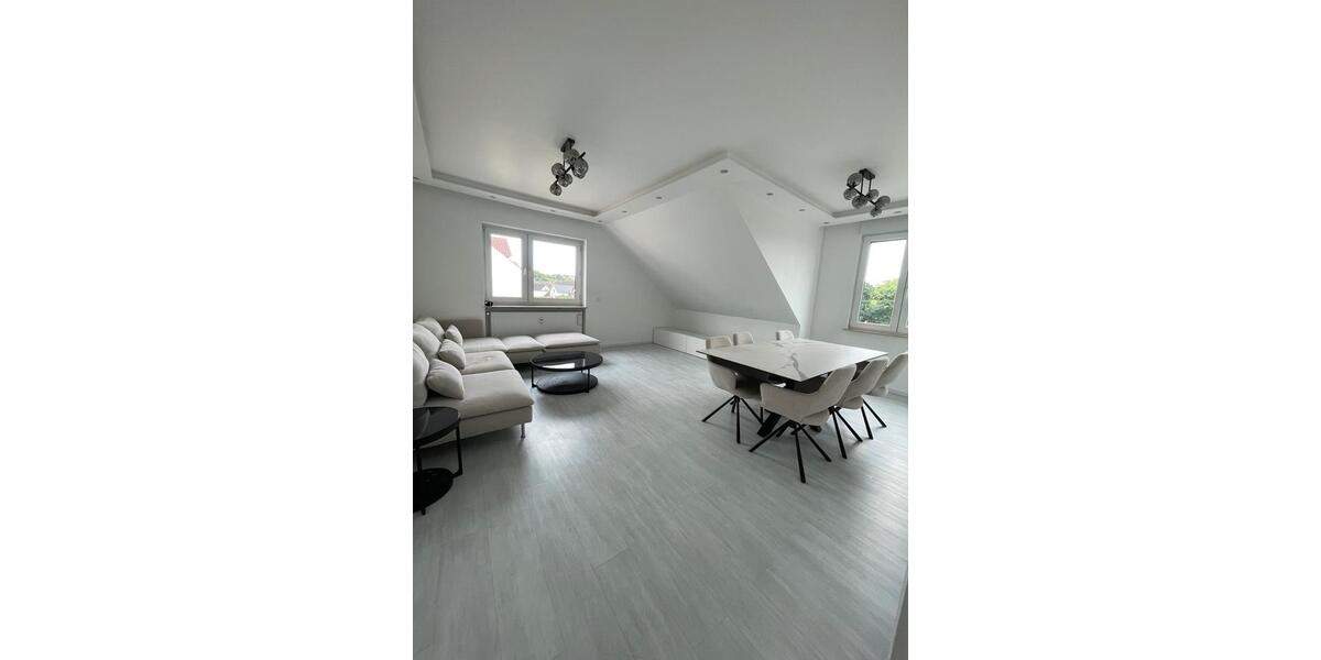 Dachgeschoßwohnung Schöneck - 3 Zimmer, 84 m&sup2;, 289.000&euro; | Angebot:26794270