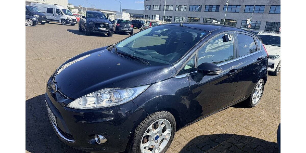 Ford Fiesta 1.6 TDCI Titanium/5Türig/TOP 193.000 km 3.290 &euro; Frankfurt 60386