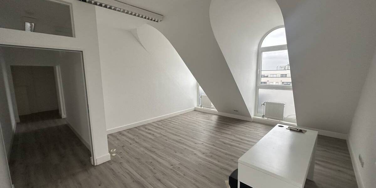 Gewerbeobjekt Hanau Innenstadt - 4 Zimmer, 128 m&sup2;, 1.550&euro; | Angebot:26627319
