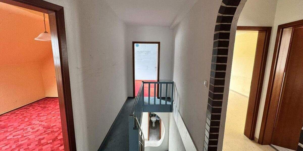 Einfamilienhaus Kleinostheim - 7 Zimmer, 128 m&sup2;, 420.000&euro; | Angebot:25756411