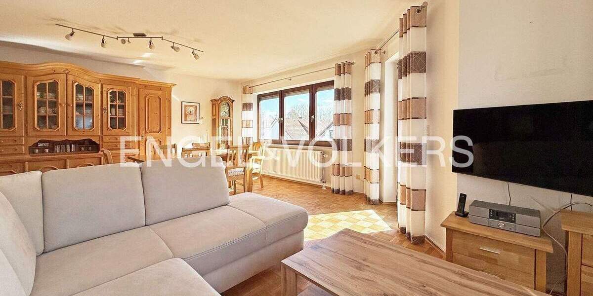 Etagenwohnung Rosbach vor der Höhe Nieder-Rosbach - 3 Zimmer, 88 m&sup2;, 349.000&euro; | Angebot:25898418