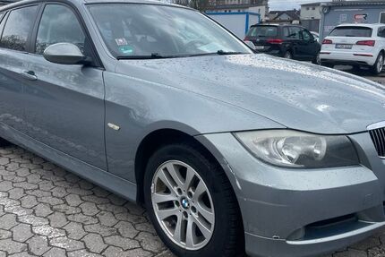 BMW 318 212.789 km 2.499 &euro; Frankfurt am Main 65933