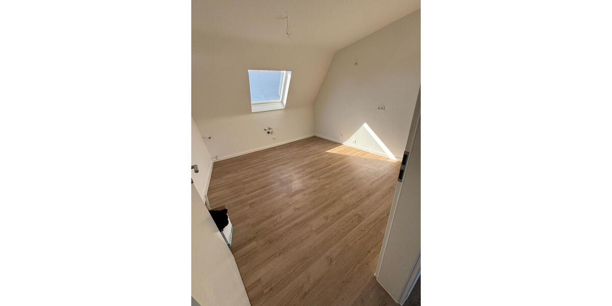 Etagenwohnung Bruchköbel - 3 Zimmer, 120 m&sup2;, 1.250&euro; | Angebot:27585300