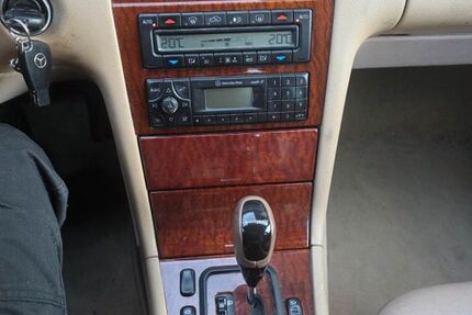 Mercedes-Benz E 320 345.000 km 4.500 &euro; Bruchköbel 63486