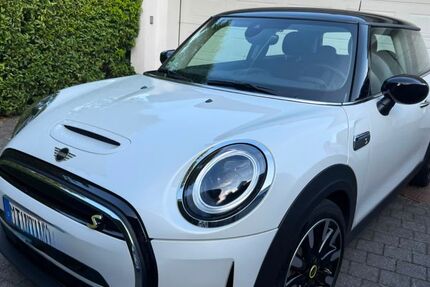 Mini Cooper SE 17.200 km 21.500 &euro; Schwalbach 65824