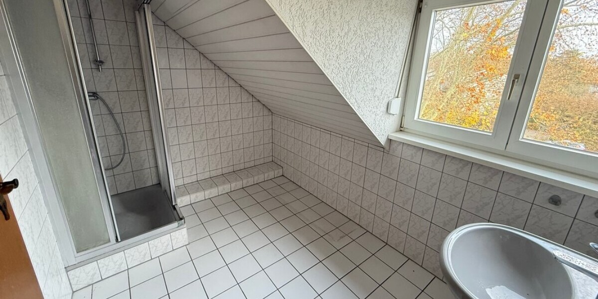 Schwalbach: Reihenendhaus mit viel Platz und großem Garten für Ihre Familie - Reihenendhaus Schwalbach | Angebot:23570297