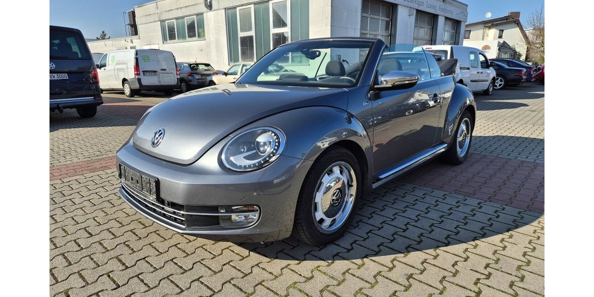 VW Beetle Sport Fender Soundsystem, Bi-Xenon, Navigat 68.122 km 16.890 &euro; Rodgau 63110
