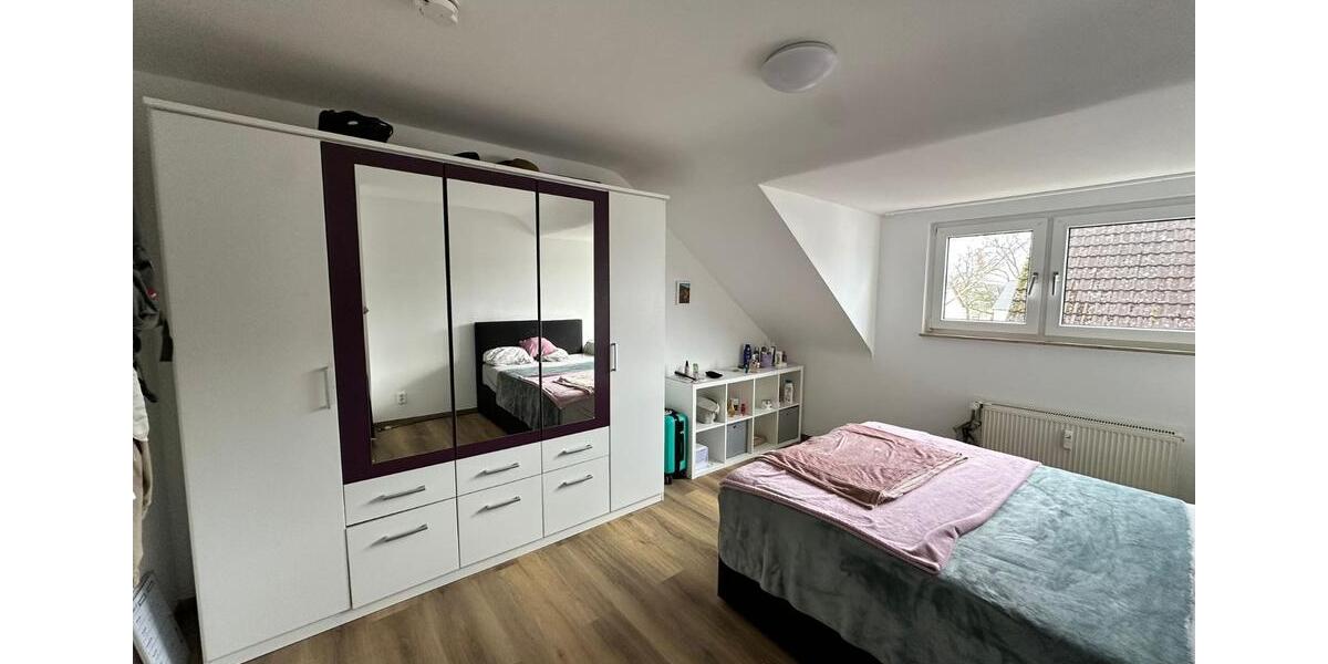 Dachgeschoßwohnung Dietzenbach - 3 Zimmer, 72 m&sup2;, 980&euro; | Angebot:25431427