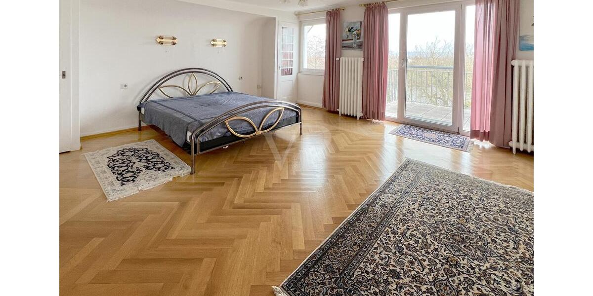 Maisonettenwohnung Kelsterbach - 8 Zimmer, 215 m&sup2;, 2.600&euro; | Angebot:25236970