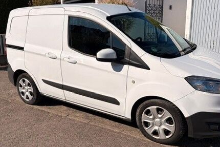 Ford Transit Courier 6.590 km 7.990 &euro; Frankfurt 60435