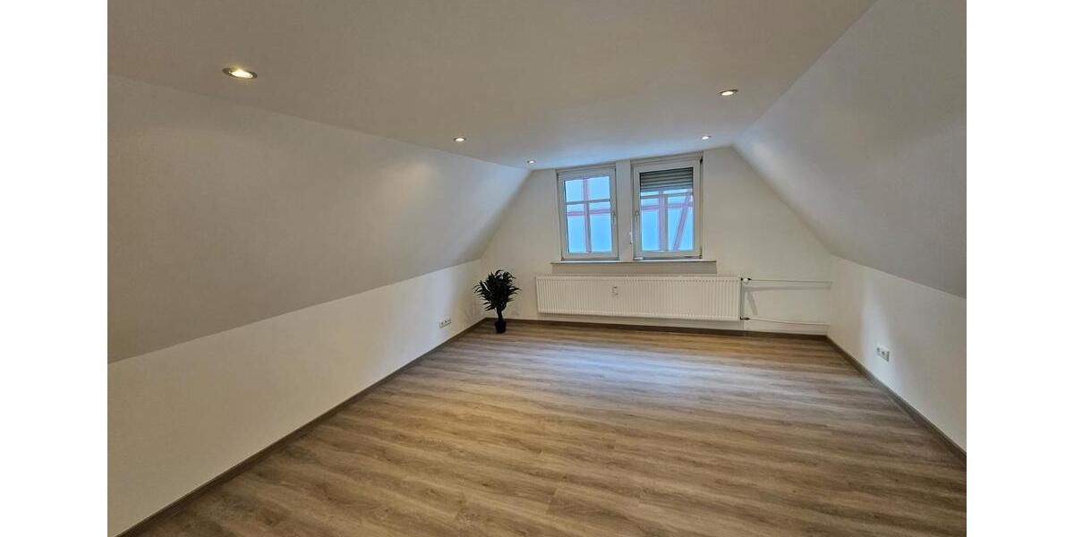 Dachgeschoßwohnung Friedberg (Hessen) - 1.5 Zimmer, 33 m&sup2;, 650&euro; | Angebot:26020931