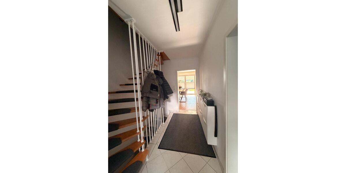 Einfamilienhaus Kronberg im Taunus - 5 Zimmer, 145 m&sup2;, 2.450&euro; | Angebot:25854922