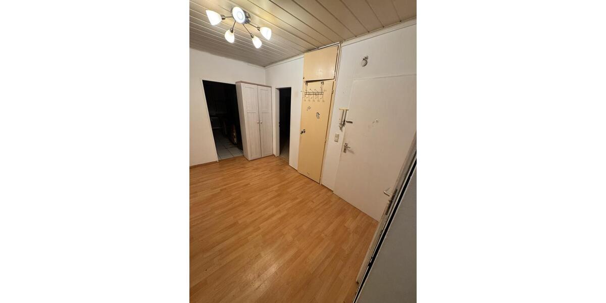 Erdgeschoßwohnung Frankfurt am Main Ost - 4 Zimmer, 90 m&sup2;, 1.300&euro; | Angebot:26454166