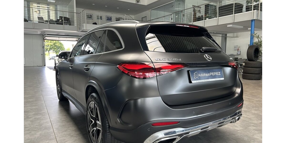 Mercedes-Benz GLC 300 d 4M AMG PREMIUM+ MAGNO- AIRMATIC- PANO! 14.270 km 62.779 &euro; Groß-Umstadt 64823