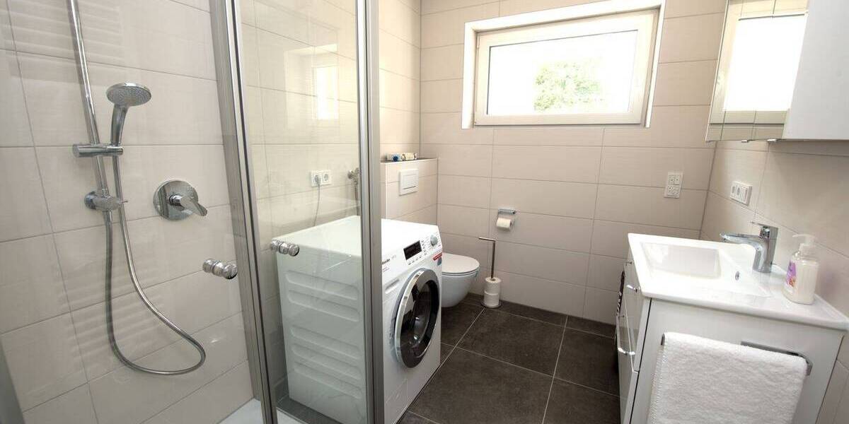 Mehrfamilienhaus, Wohnhaus Frankfurt am Main Nieder-Eschbach - 7 Zimmer, 270 m&sup2;, 1.790.000&euro; | Angebot:25690357