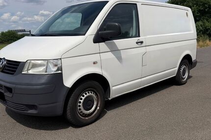 VW T5 Transporter 144.000 km 6.500 &euro; Rodenbach 63517