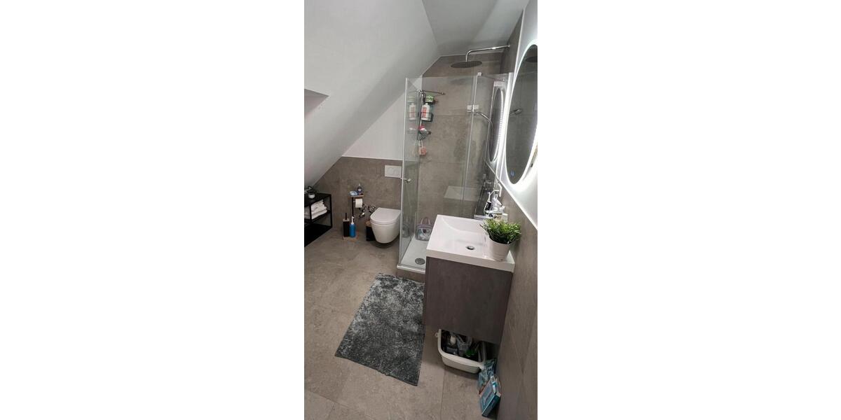 Dachgeschoßwohnung Frankfurt am Main Nord-West - 1 Zimmer, 15 m&sup2;, 570&euro; | Angebot:25364082