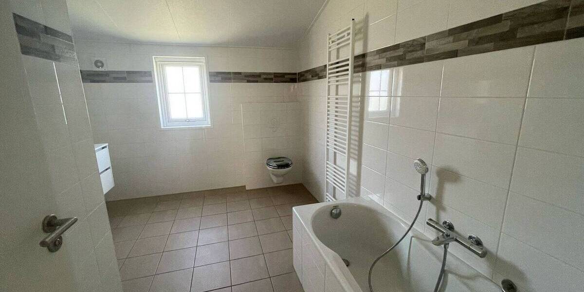 Mehrfamilienhaus, Wohnhaus Rodenbach Niederrodenbach - 4 Zimmer, 129 m&sup2;, 125.000&euro; | Angebot:26331891