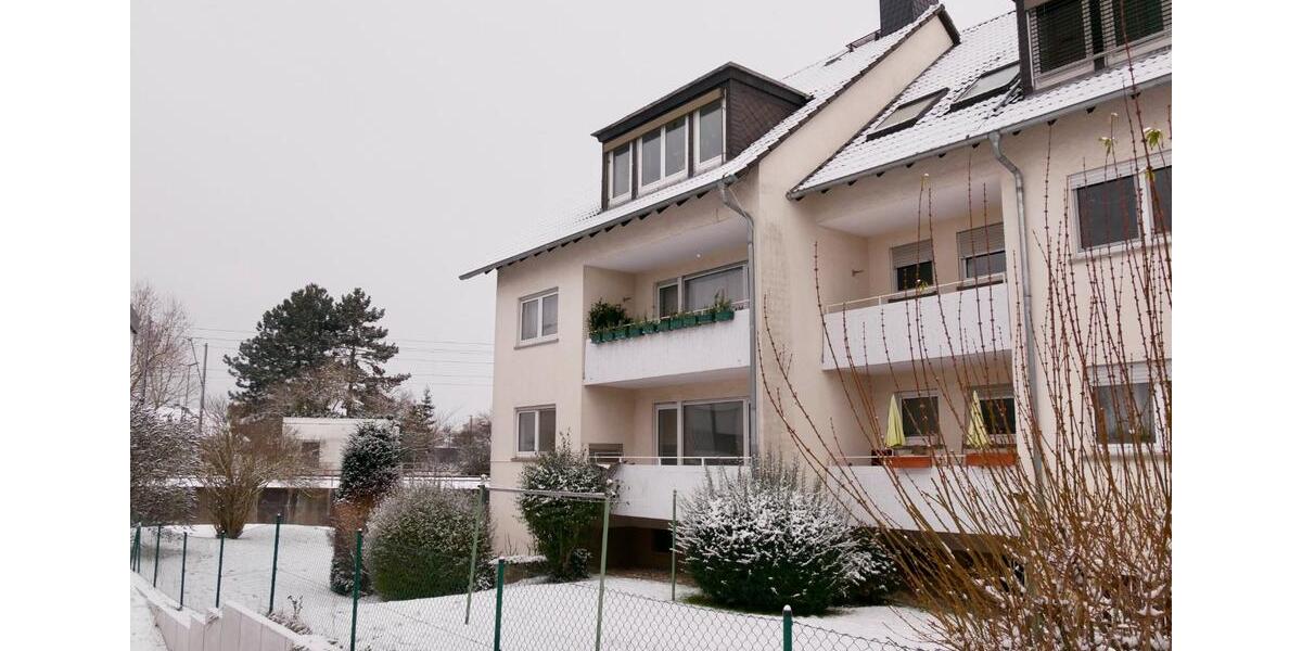 Dachgeschoßwohnung Bad Homburg vor der Höhe Gonzenheim - 3 Zimmer, 80 m&sup2;, 1.240&euro; | Angebot:25307576