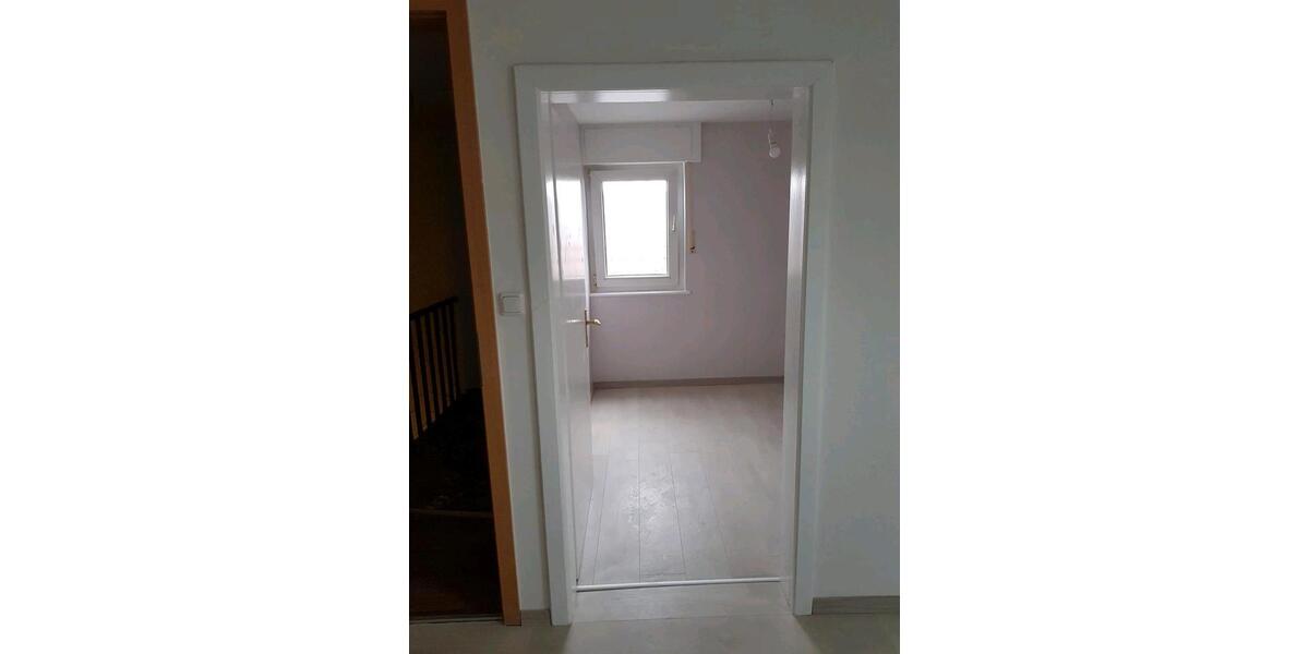 Dachgeschoßwohnung Geiselbach - 2 Zimmer, 46 m&sup2;, 539&euro; | Angebot:25451223