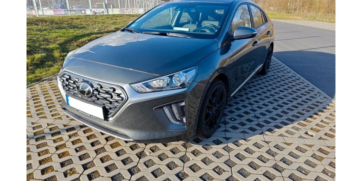 Hyundai IONIQ 14.398 km 17.999 &euro; Wöllstadt 61206