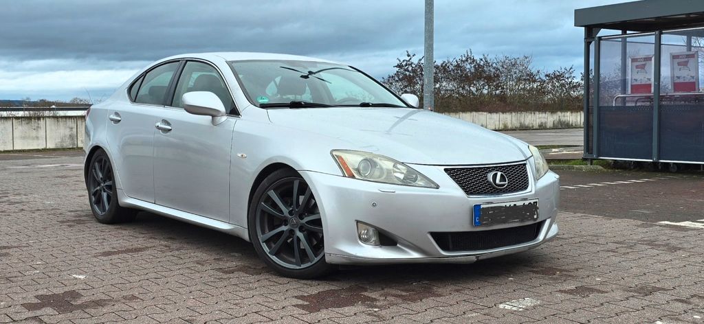Lexus IS 250 270.000 km 6.900 &euro; Kelsterbach 65151