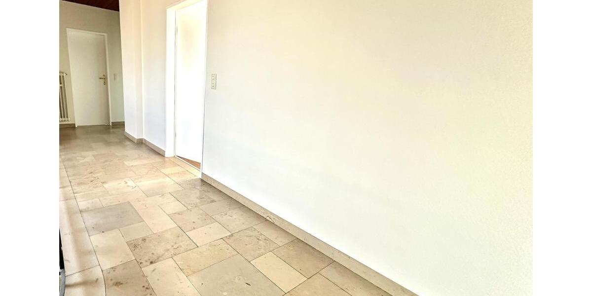 Etagenwohnung Hanau Kesselstadt - 3.5 Zimmer, 101 m&sup2;, 1.200&euro; | Angebot:26042754