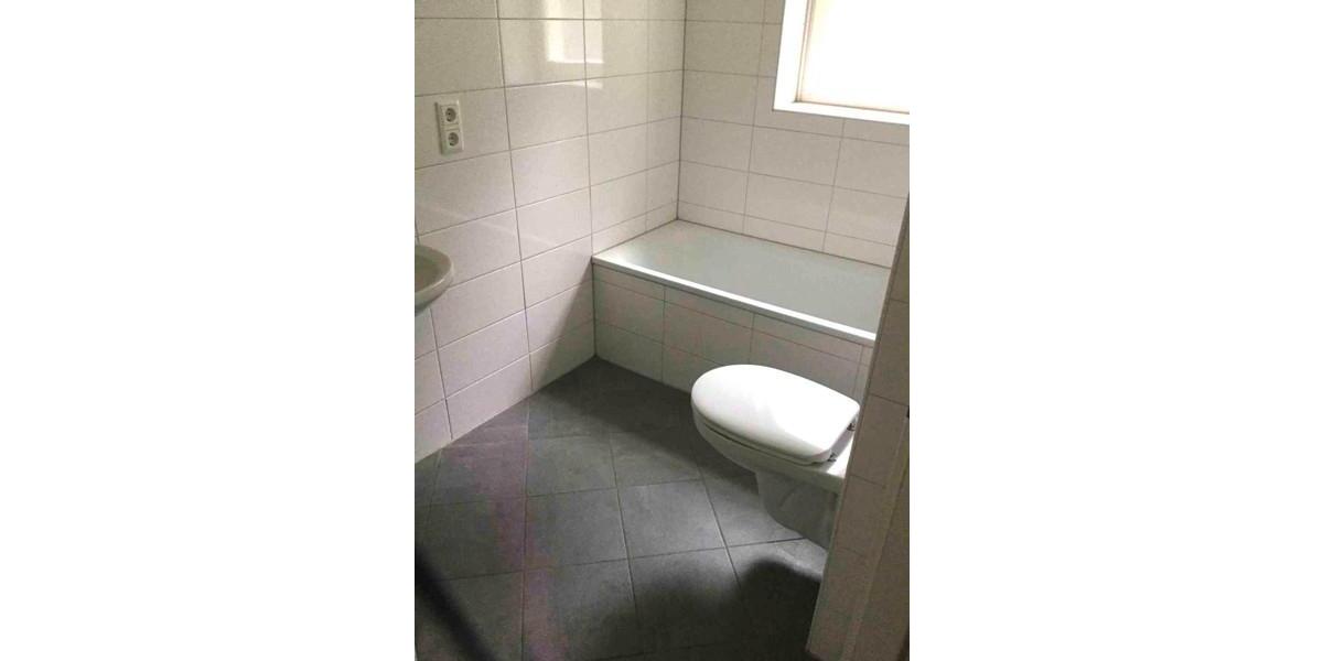 Etagenwohnung Frankfurt am Main Bockenheim - 2.5 Zimmer, 76 m&sup2;, 955&euro; | Angebot:25997051