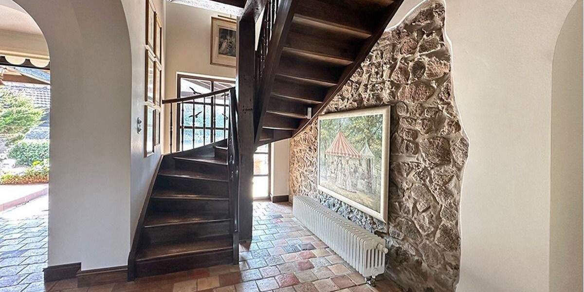 Einfamilienhaus Bruchköbel Oberissigheim - 8 Zimmer, 329 m&sup2;, 1.595.000&euro; | Angebot:25671393