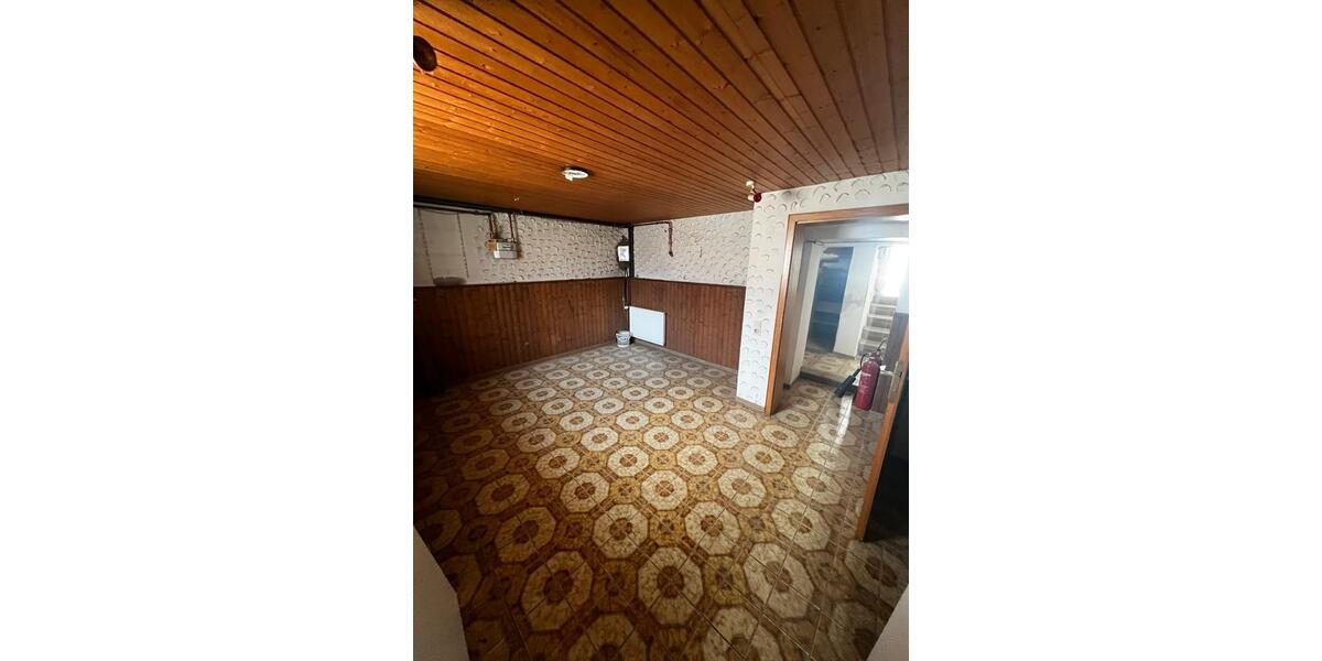 Einfamilienhaus Münster (Hessen) - 10 Zimmer, 195 m&sup2;, 2.175&euro; | Angebot:21530701