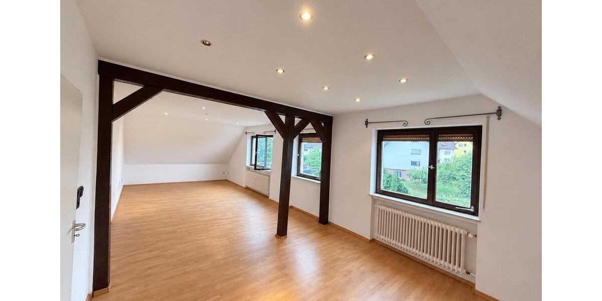 Etagenwohnung Maintal - 3 Zimmer, 85 m&sup2;, 1.300&euro; | Angebot:27567810