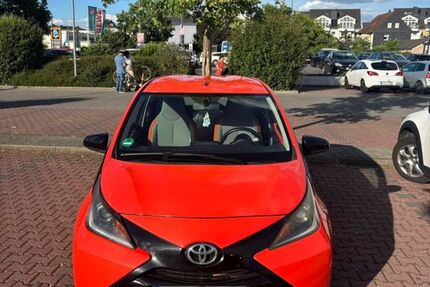Toyota Aygo (X) 87.000 km 6.900 &euro; Frankfurt 60388
