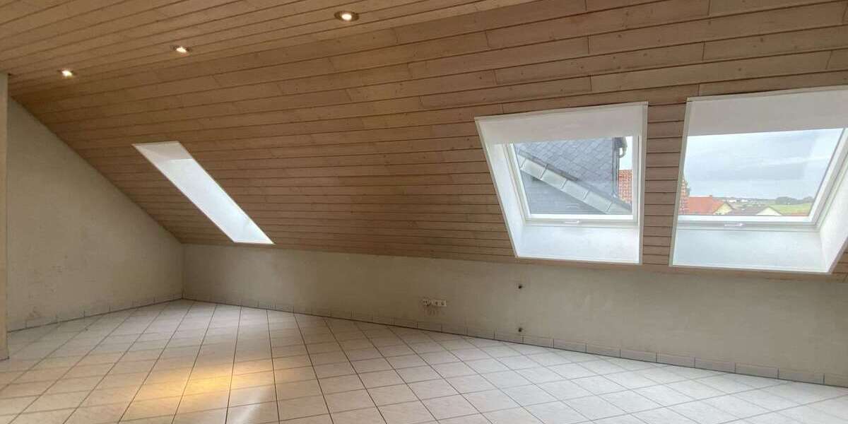 Etagenwohnung Nidderau - 3 Zimmer, 90 m&sup2;, 900&euro; | Angebot:25900460
