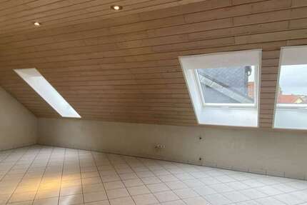 Wohnung Nidderau - 3 Zimmer, 90 m&sup2;, 900&euro; | Angebot:25900460