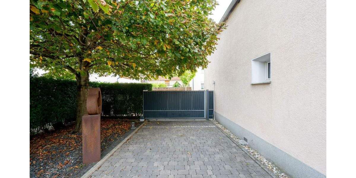 Einfamilienhaus Frankfurt am Main Harheim - 9 Zimmer, 259 m&sup2;, 1.250.000&euro; | Angebot:25772138