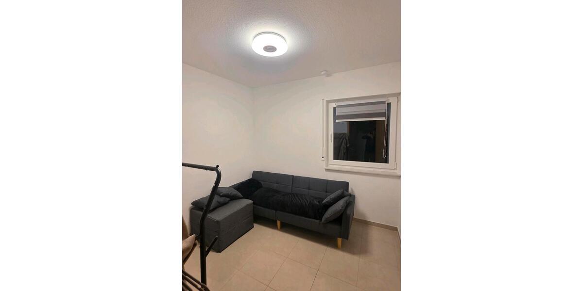 Etagenwohnung Schwalbach am Taunus - 5 Zimmer, 130 m&sup2;, 2.400&euro; | Angebot:25835029