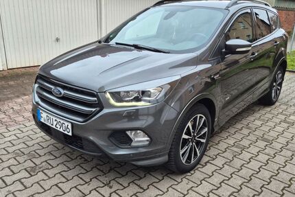 Ford Kuga 130.000 km 15.800 &euro; Frankfurt am Main 65933