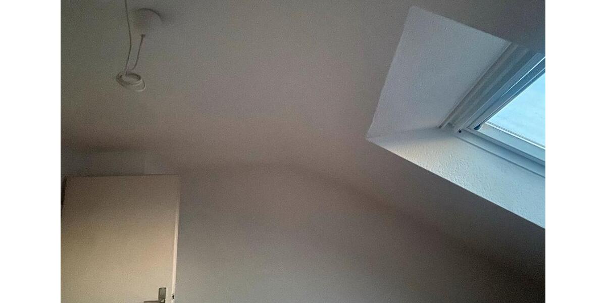 Dachgeschoßwohnung Frankfurt am Main West - 2 Zimmer, 48 m&sup2;, 610&euro; | Angebot:24860512