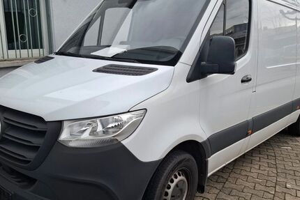 Mercedes-Benz Sprinter 233.000 km 16.900 &euro; Frankfurt am Main 60598